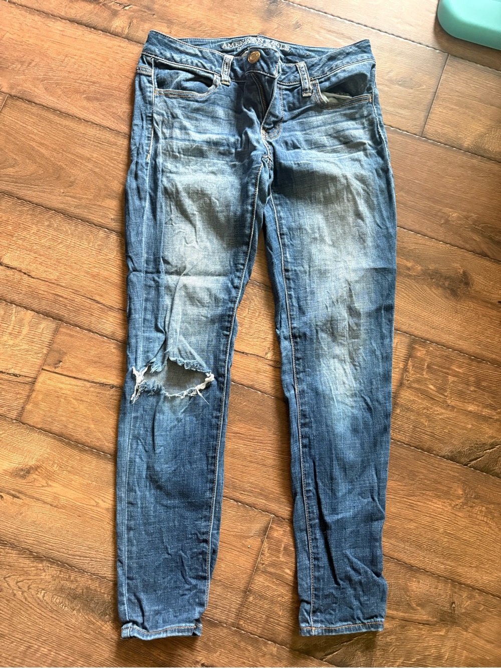 American Eagle Outfitters Distressed Light Blue Skinny Jeans